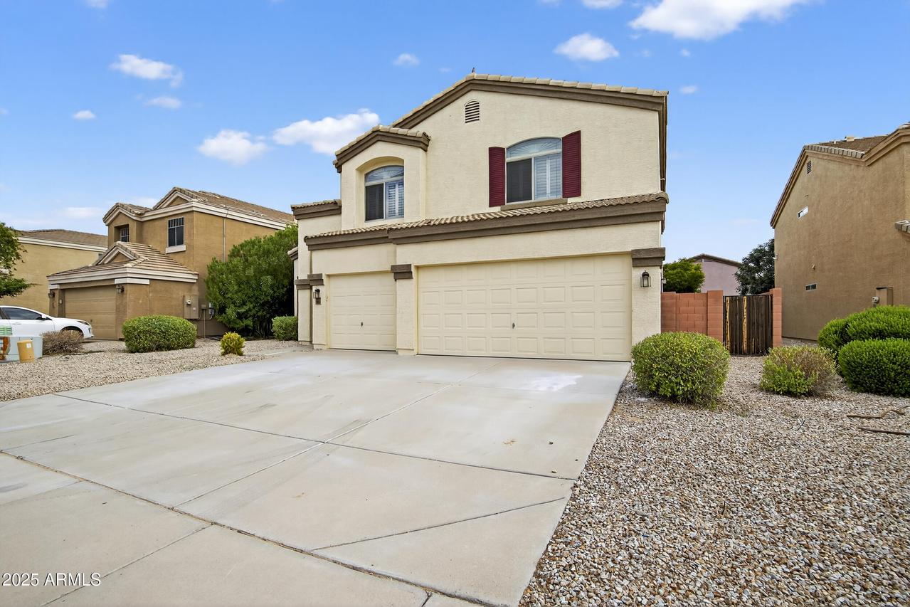 3482 W Sunshine Butte Dr., San Tan Valley, AZ 85144