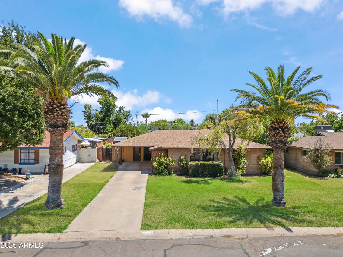 2913 E Earll Dr., Phoenix, AZ 85016