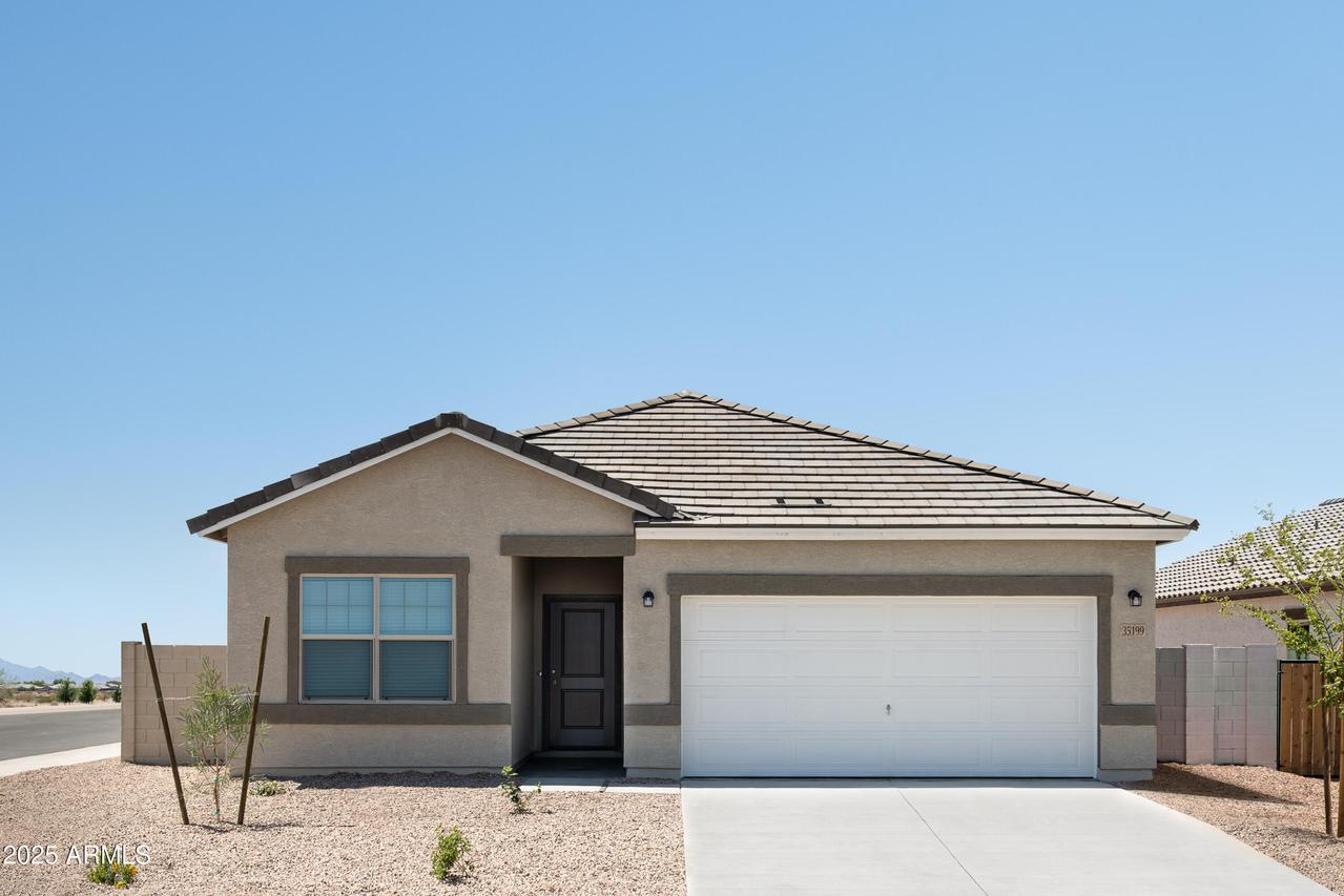 15520 W Corte Del Sol Este, Waddell, AZ 85355