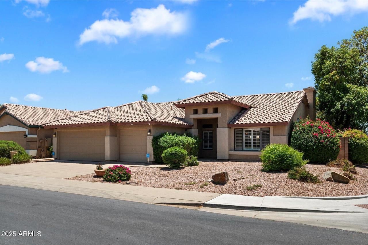 4223 E Danbury Rd., Phoenix, AZ 85032