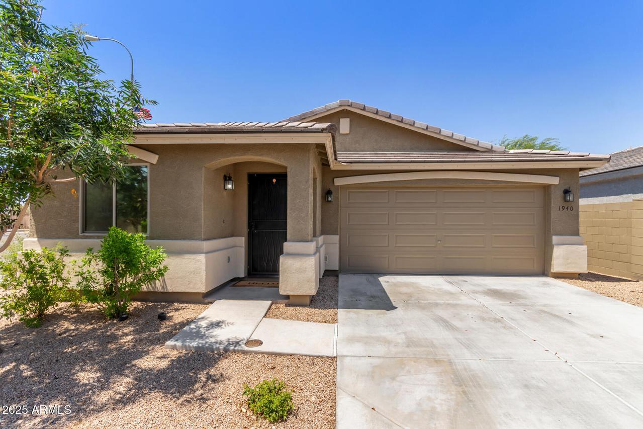 1940 W Expressman St., Apache Junction, AZ 85120
