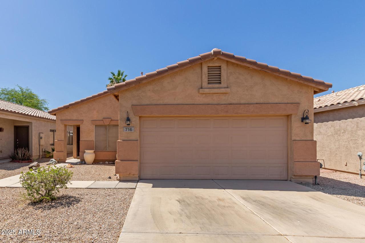 716 E Horizon Heights Dr., San Tan Valley, AZ 85143