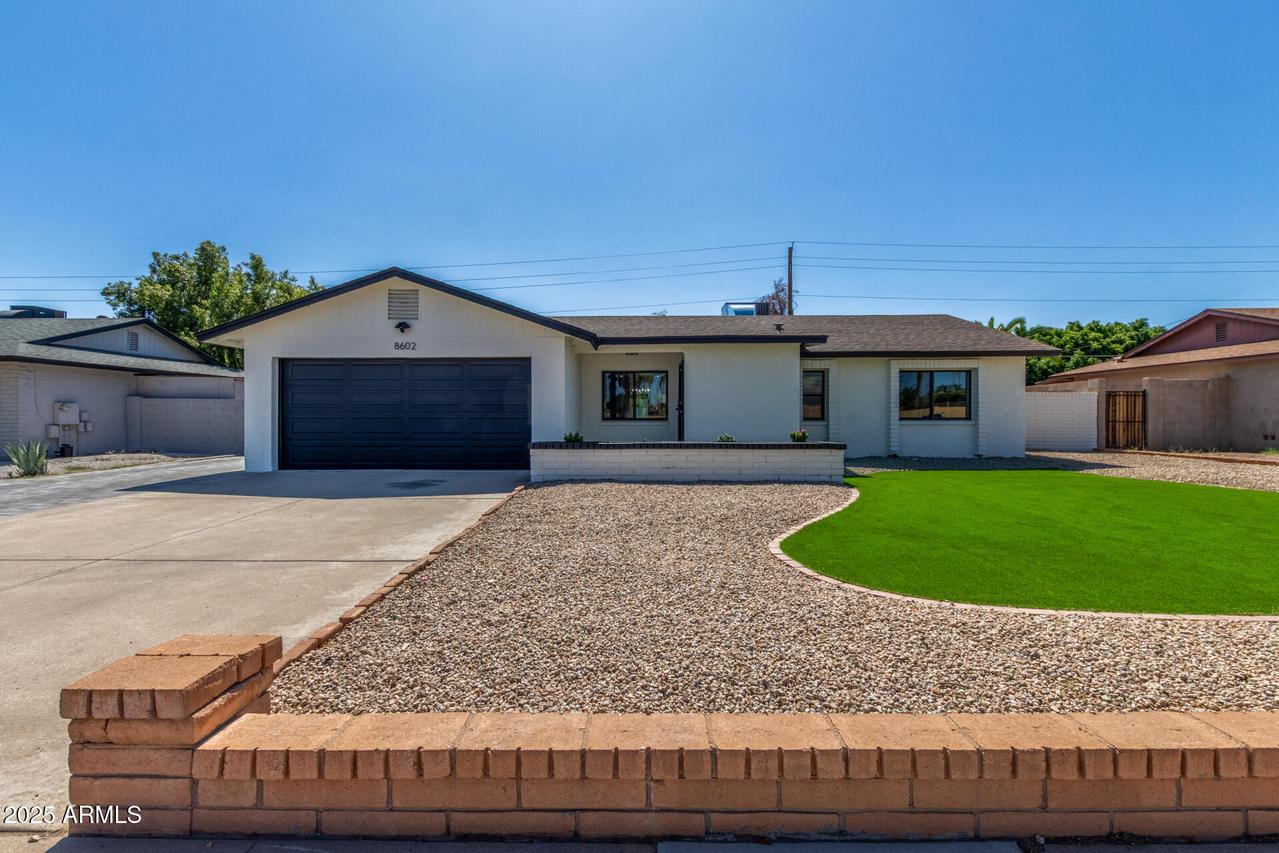 8602 N 42nd Dr., Phoenix, AZ 85051