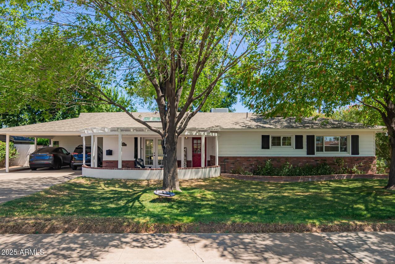 4238 E Mitchell Dr., Phoenix, AZ 85018