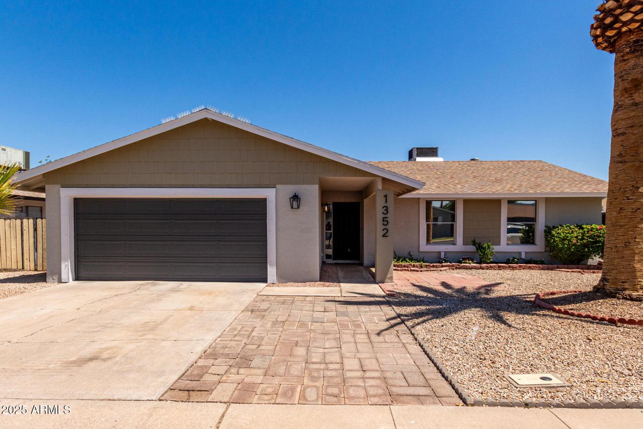 1352 W Naranja Ave., Mesa, AZ 85202