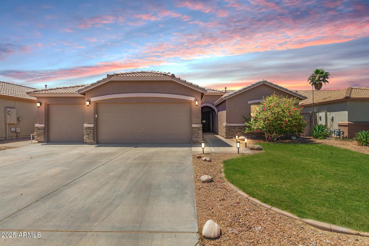 3717 E Elmington Cir., San Tan Valley, AZ 85140