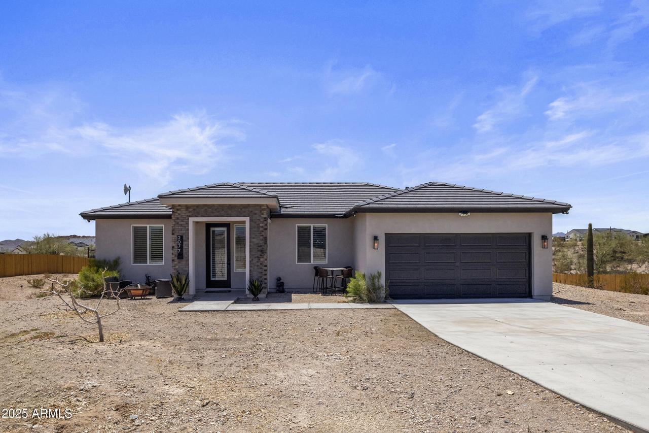 2077 W Maria Ct., San Tan Valley, AZ 85144