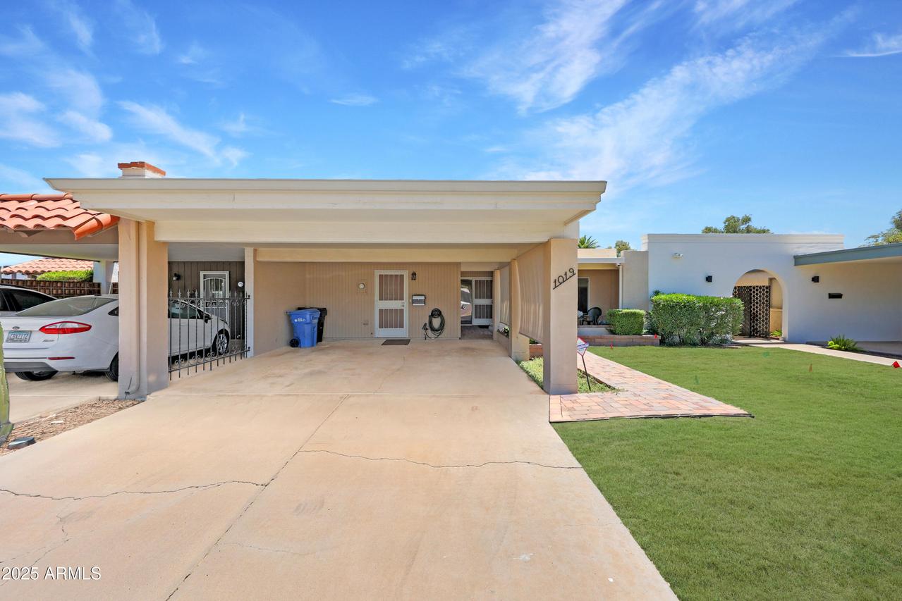 1019 W Berridge Ln., Phoenix, AZ 85013