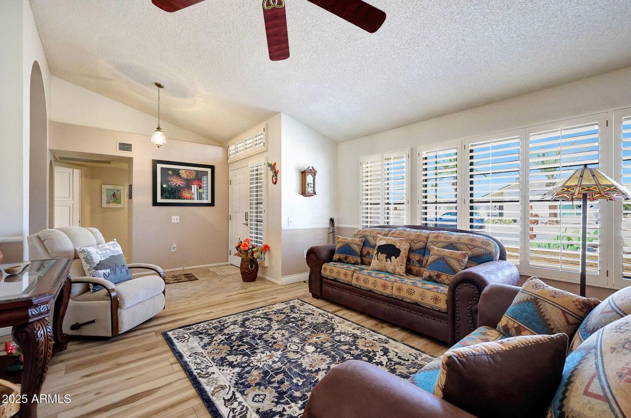 13803 W Oak Glen Dr., Sun City West, AZ 85375
