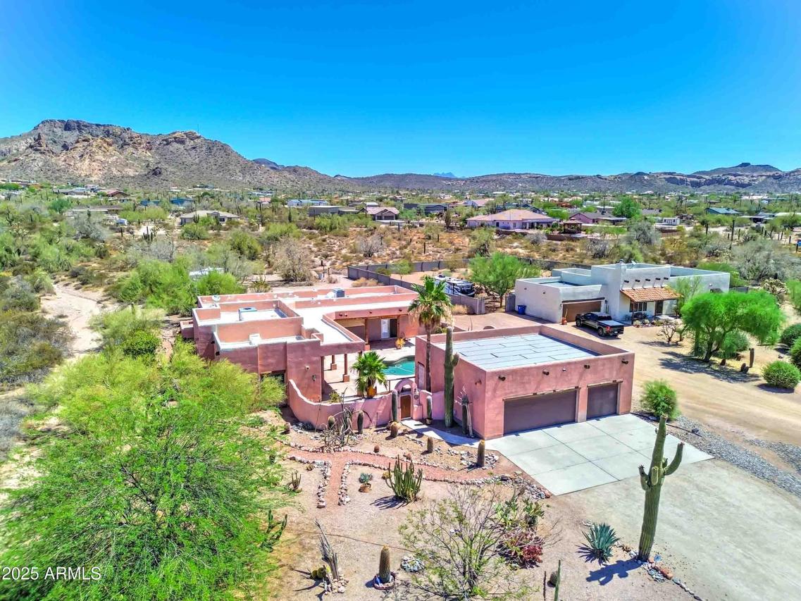 14 E Kaniksu St., Apache Junction, AZ 85119