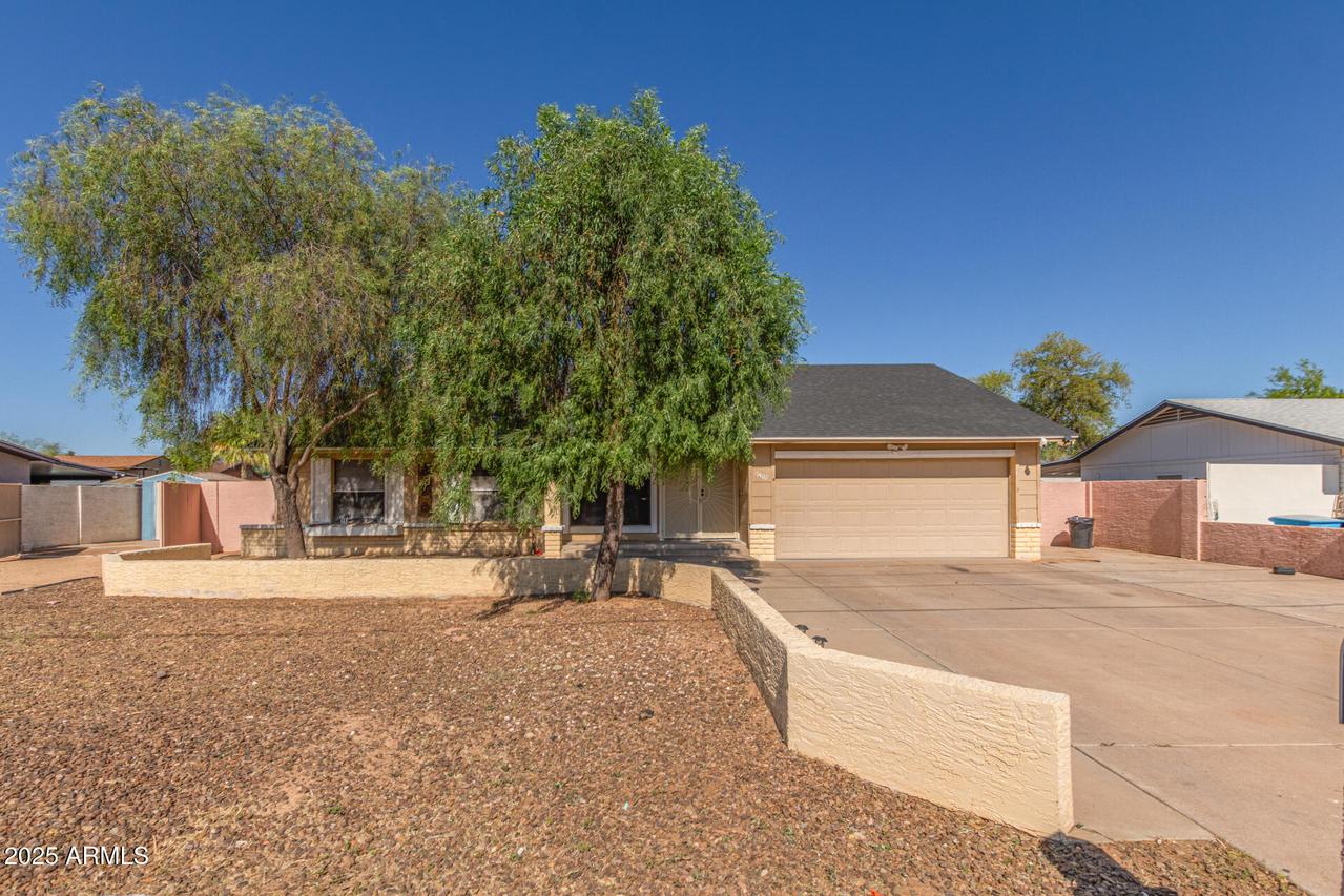 19407 N 15th Ave., Phoenix, AZ 85027