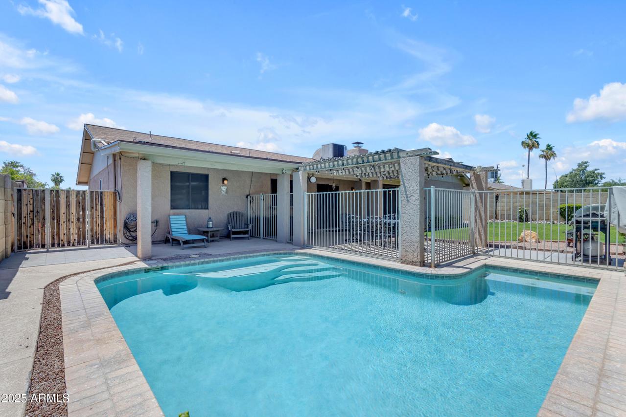 12029 N 44th Dr., Glendale, AZ 85304