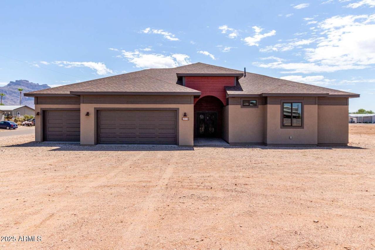 2009 S Raindance Rd., Apache Junction, AZ 85119
