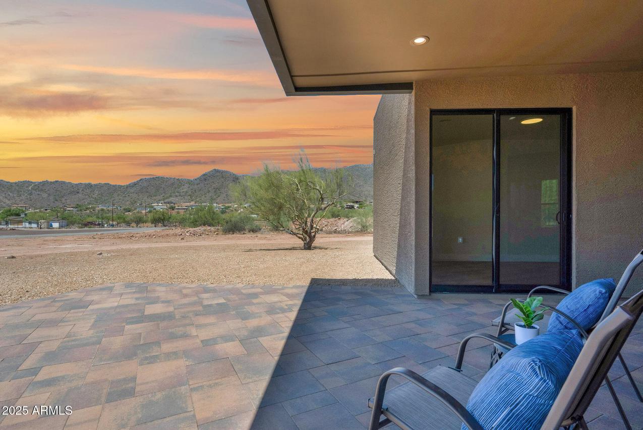 553 W Cavalry Rd., New River, AZ 85087