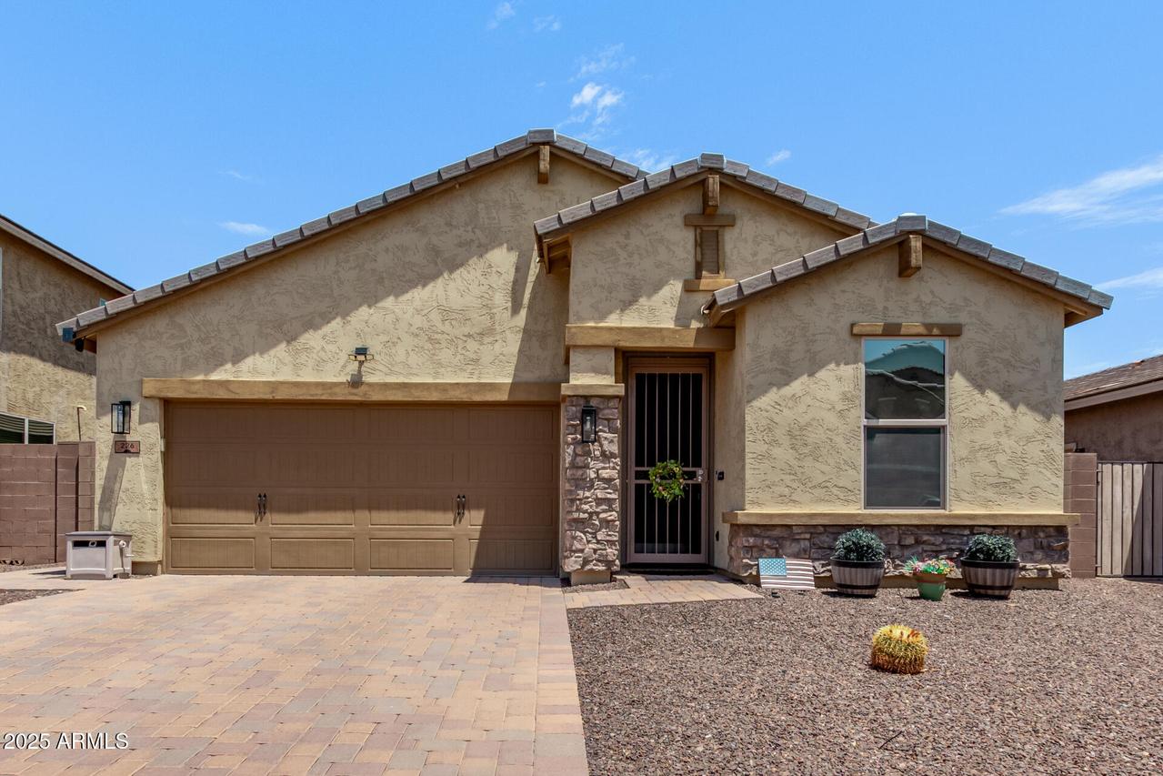 226 E Monza Way, San Tan Valley, AZ 85140