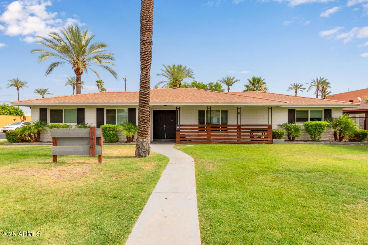 44 W Palmdale Dr., Tempe, AZ 85282