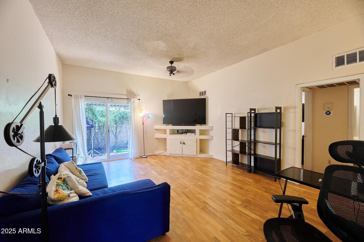 6528 N 24th Dr., Phoenix, AZ 85015