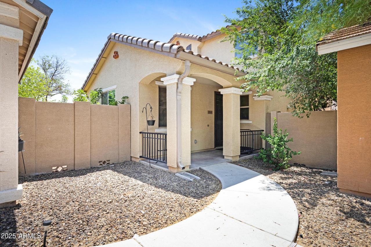 2715 N 73rd Dr., Phoenix, AZ 85035