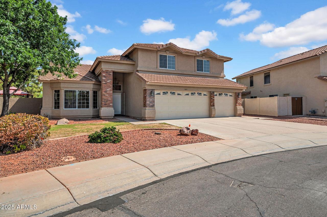 1831 W Armstrong Way, Chandler, AZ 85286