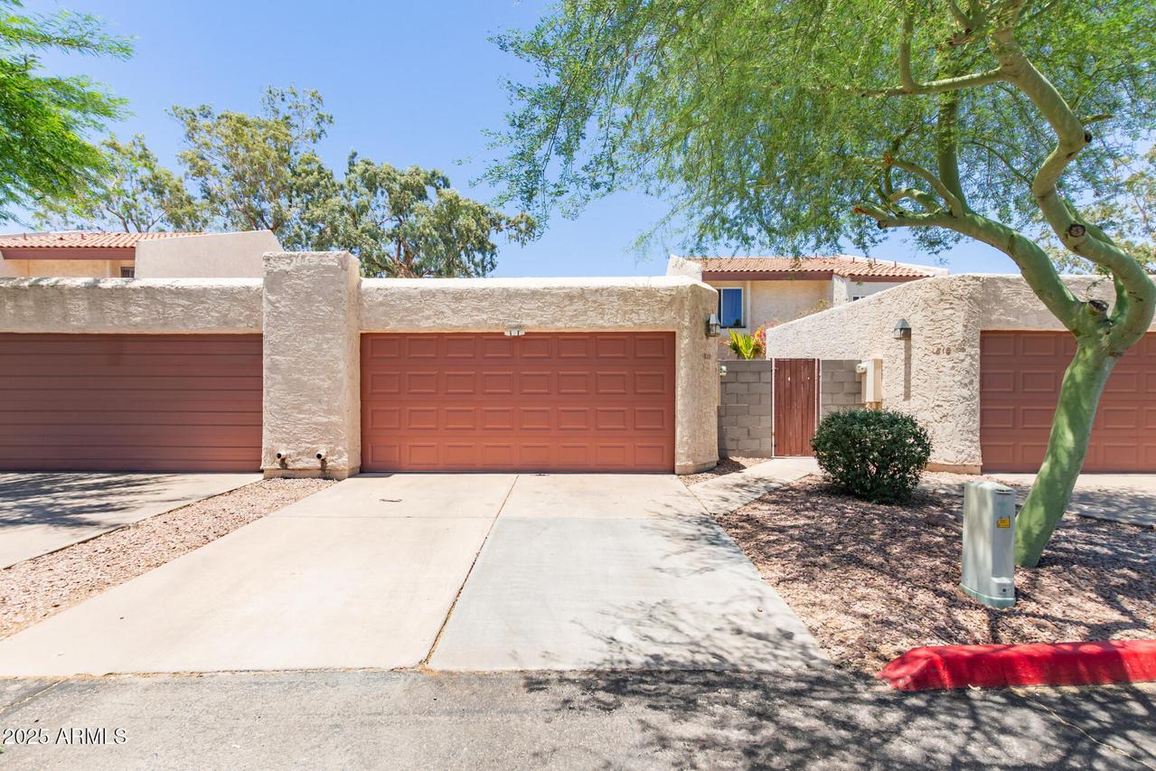 1822 S River Dr., Tempe, AZ 85281