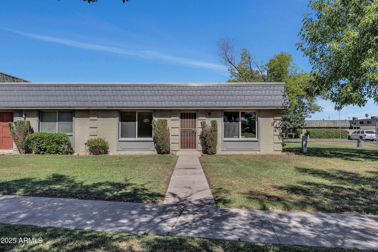4752 N 20th Ave., Phoenix, AZ 85015