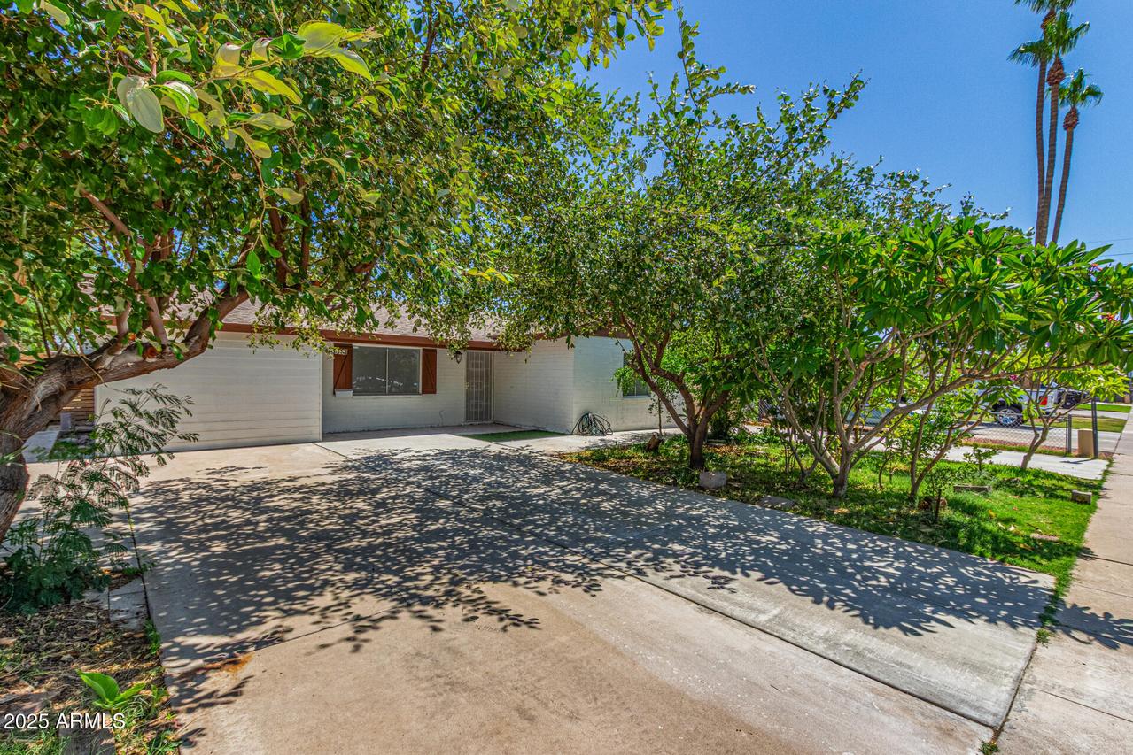 5918 W Columbus Ave., Phoenix, AZ 85033