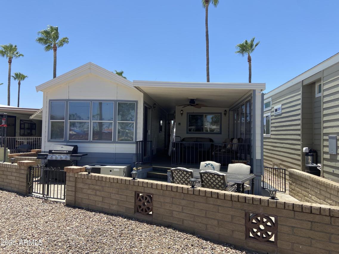 2290 S Seminole Dr., Apache Junction, AZ 85119