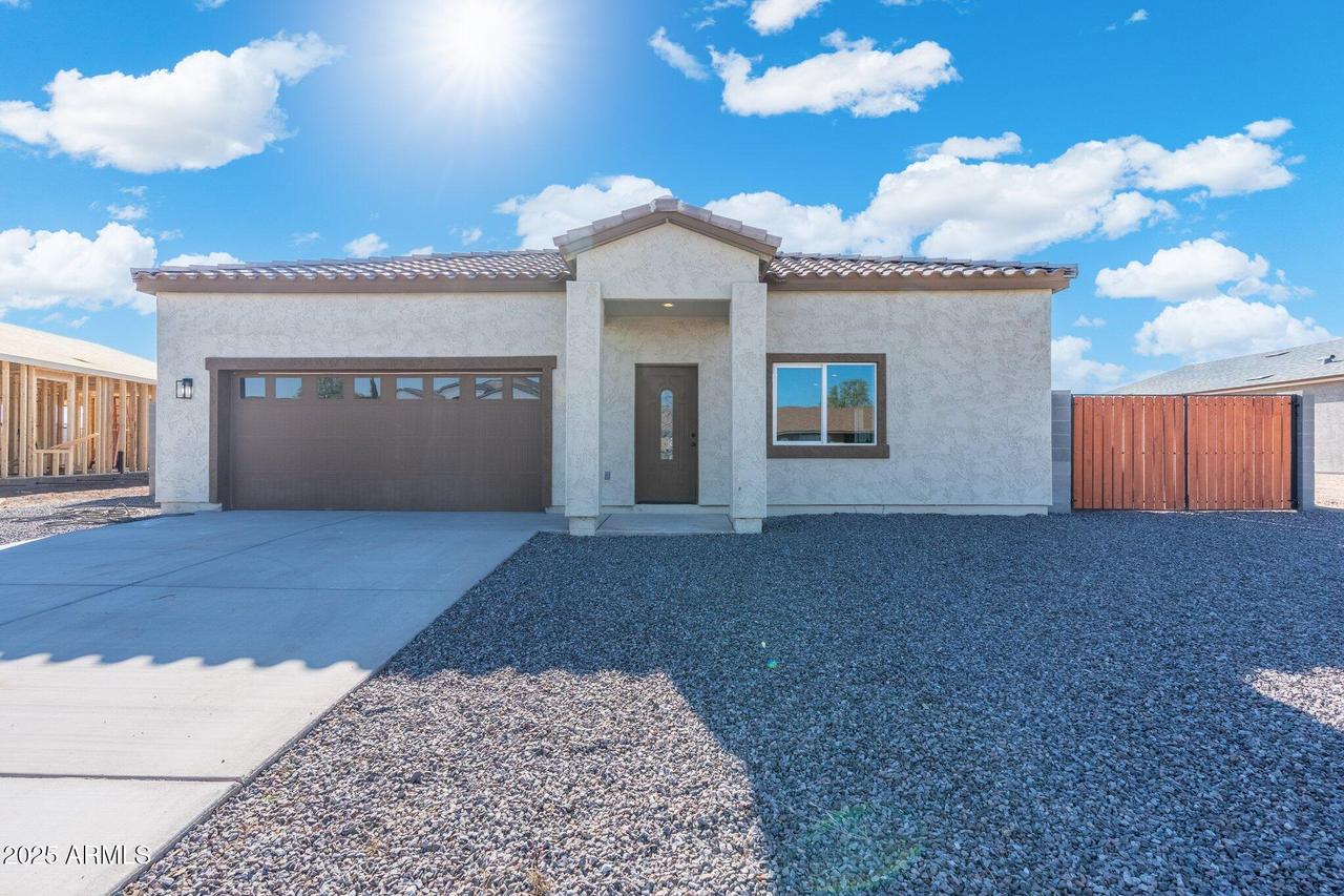 14675 S Padres Rd., Arizona City, AZ 85123
