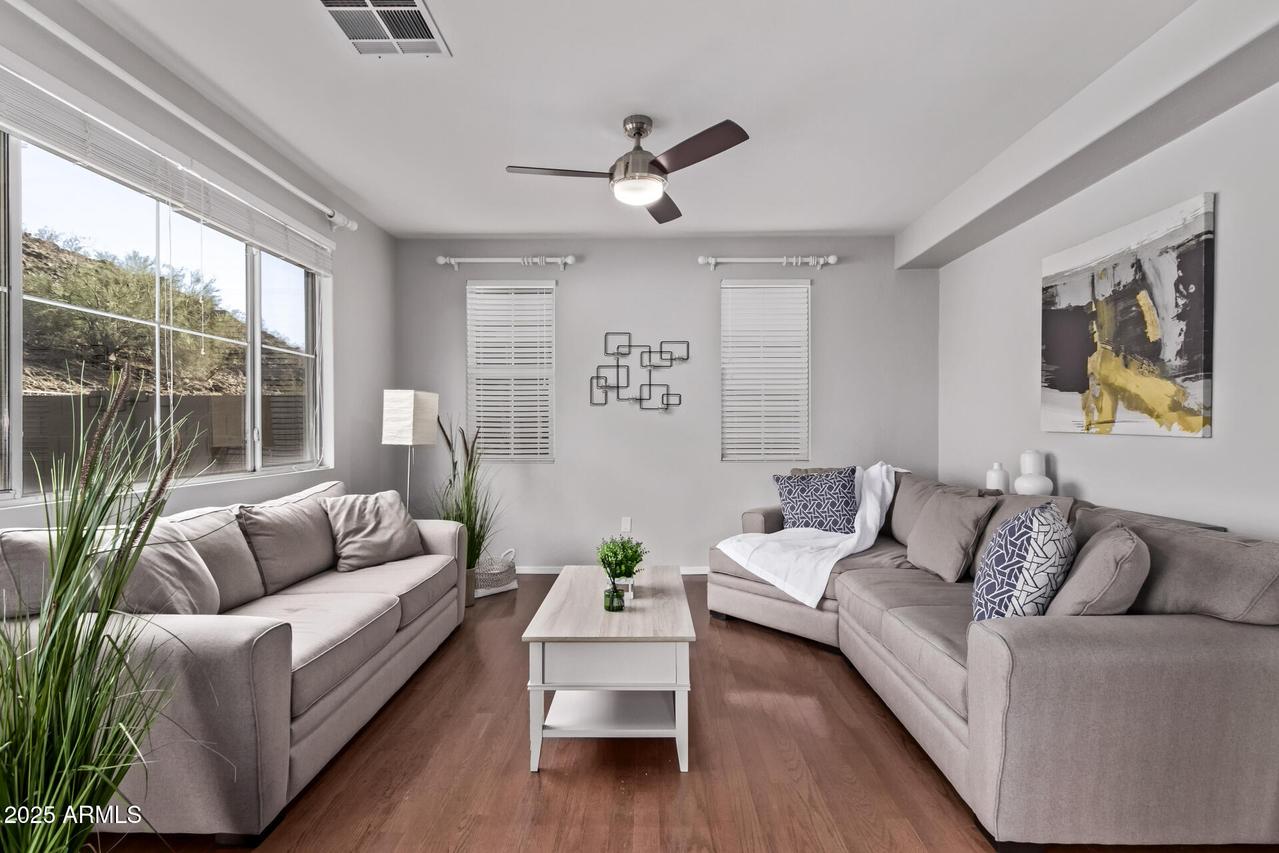 227 W Mountain Sage Dr., Phoenix, AZ 85045