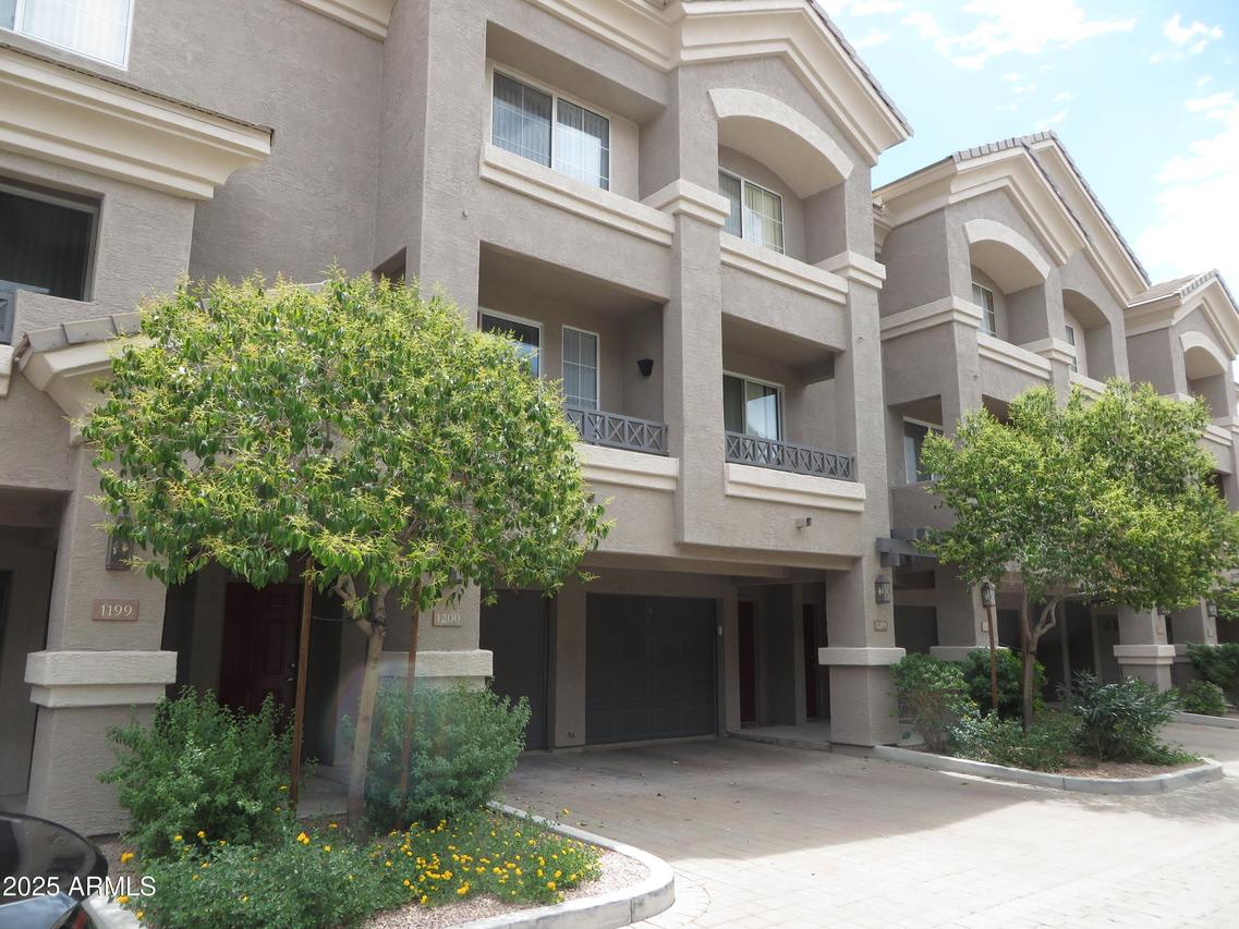 4465 E Paradise Village Pkwy. #1200, Phoenix, AZ 85032