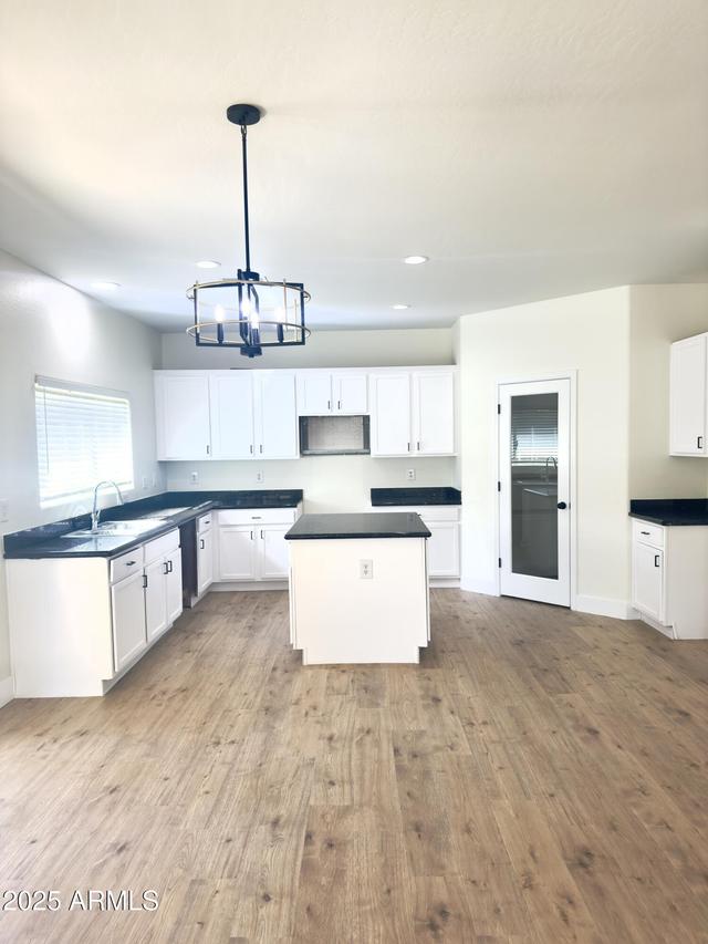 2114 N 94th Ave., Phoenix, AZ 85037