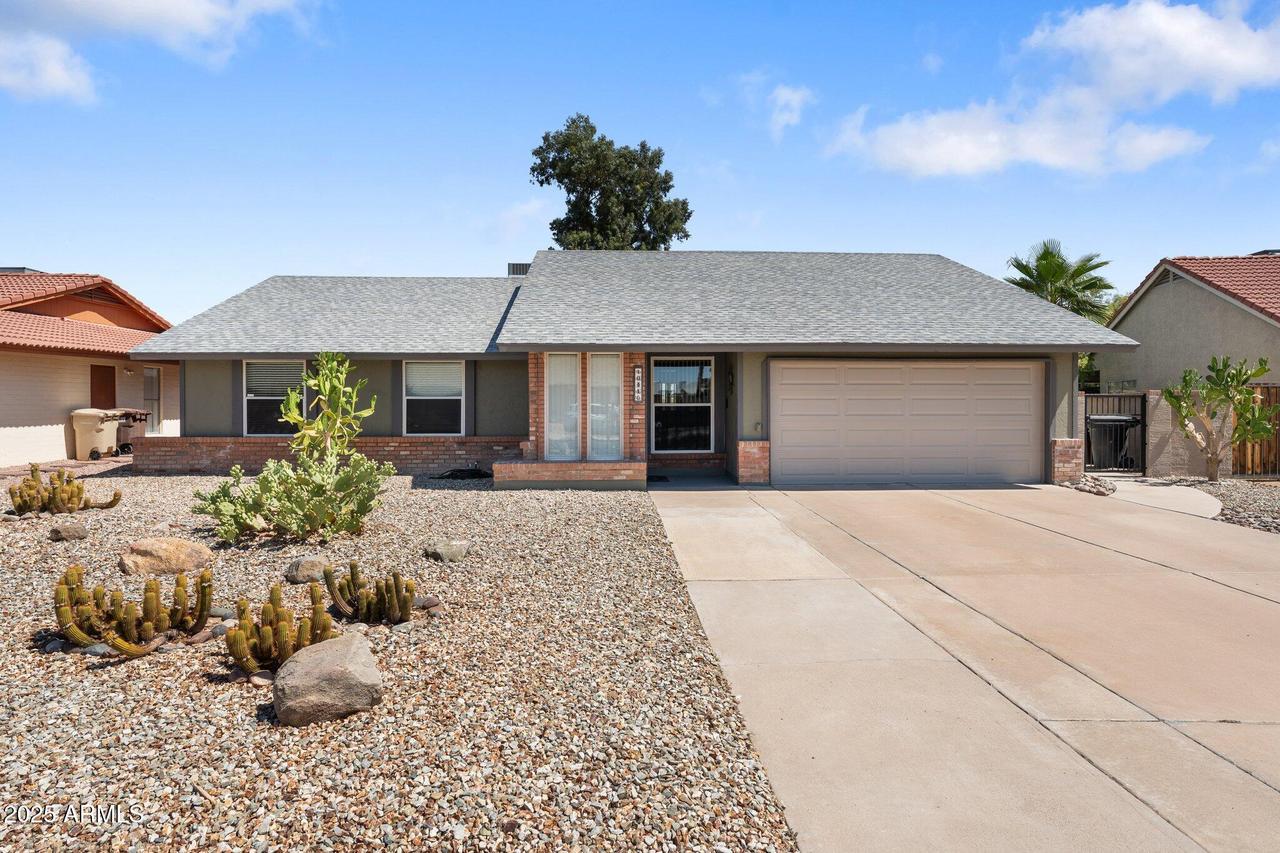 10410 W Royal Palm Rd, Peoria, AZ 85345