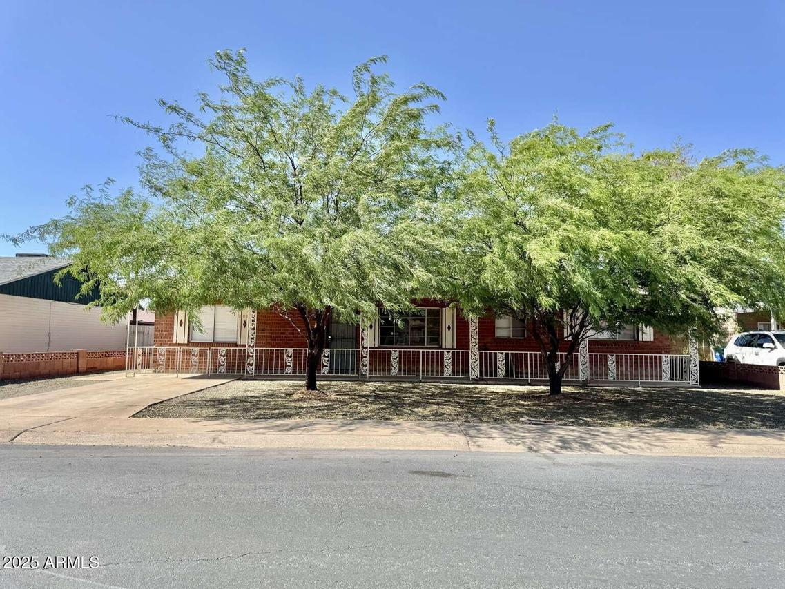 3006 W Stella Ln., Phoenix, AZ 85017