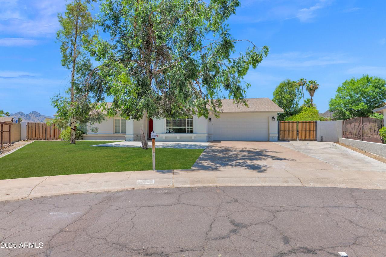 2607 E Mercer Ln., Phoenix, AZ 85028