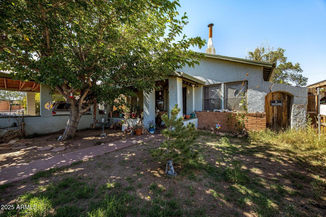 312 W Buffalo St., Holbrook, AZ 86025