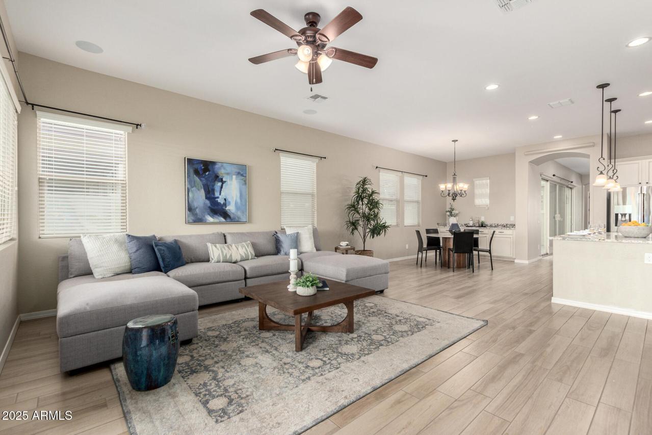 2811 S Jeffry St., Gilbert, AZ 85295