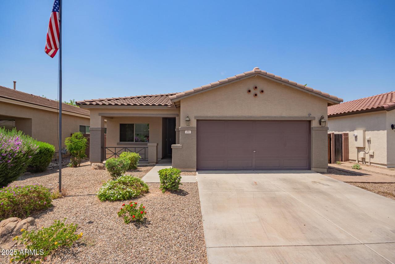 281 W Dragon Tree Ave., San Tan Valley, AZ 85140