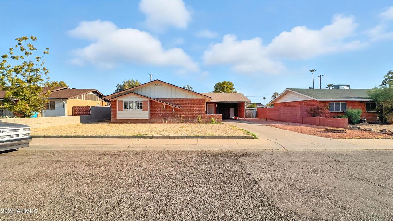 3937 W Stella Ln., Phoenix, AZ 85019