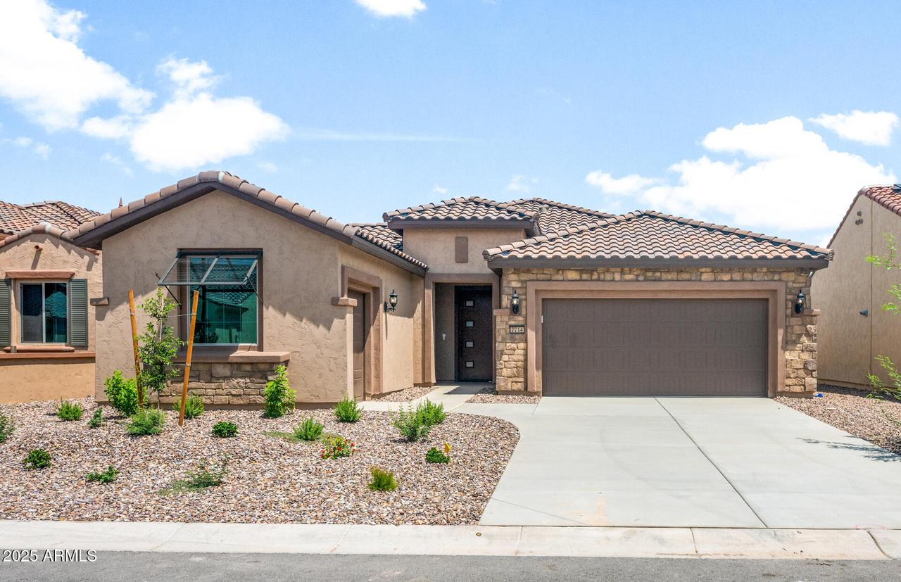 7714 W Meadowlark Way, Florence, AZ 85132