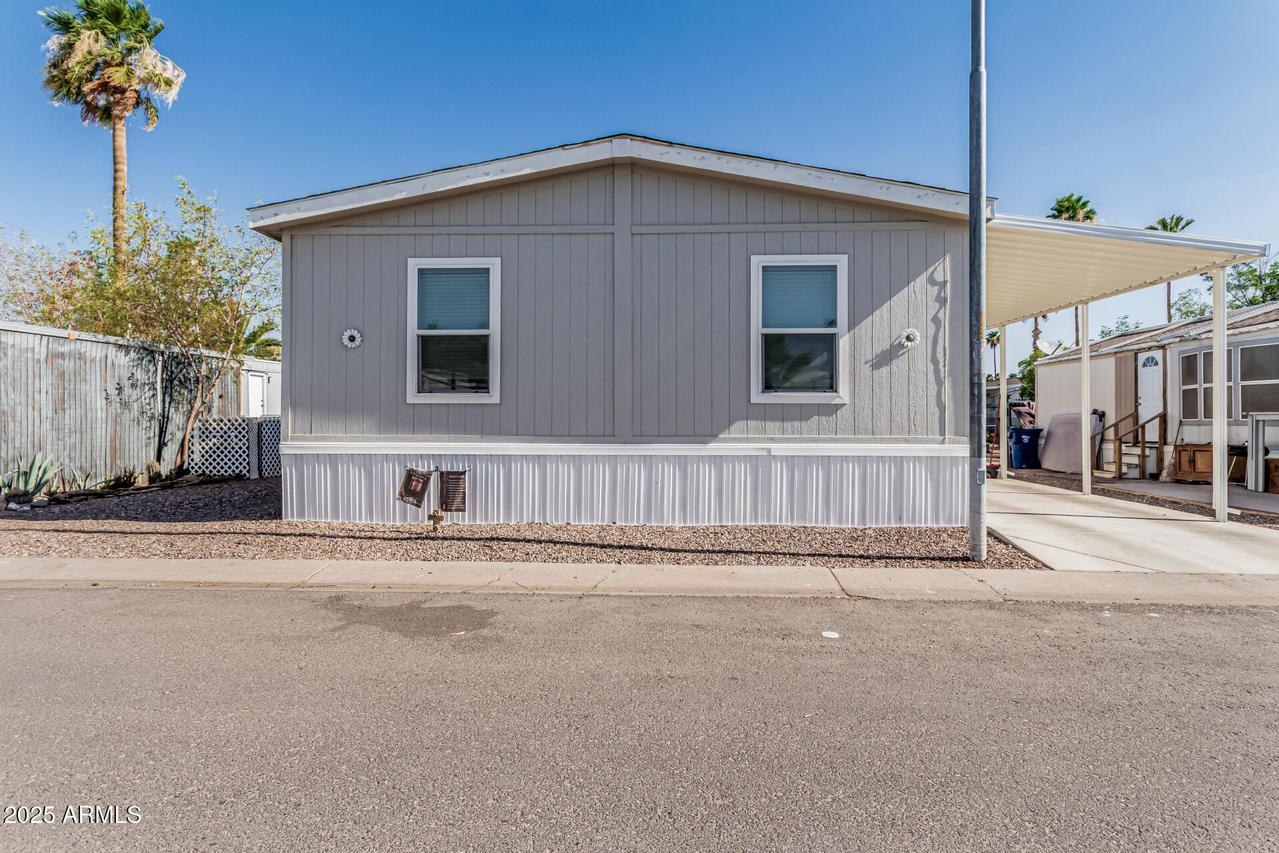 2060 N Center St. #133, Mesa, AZ 85201