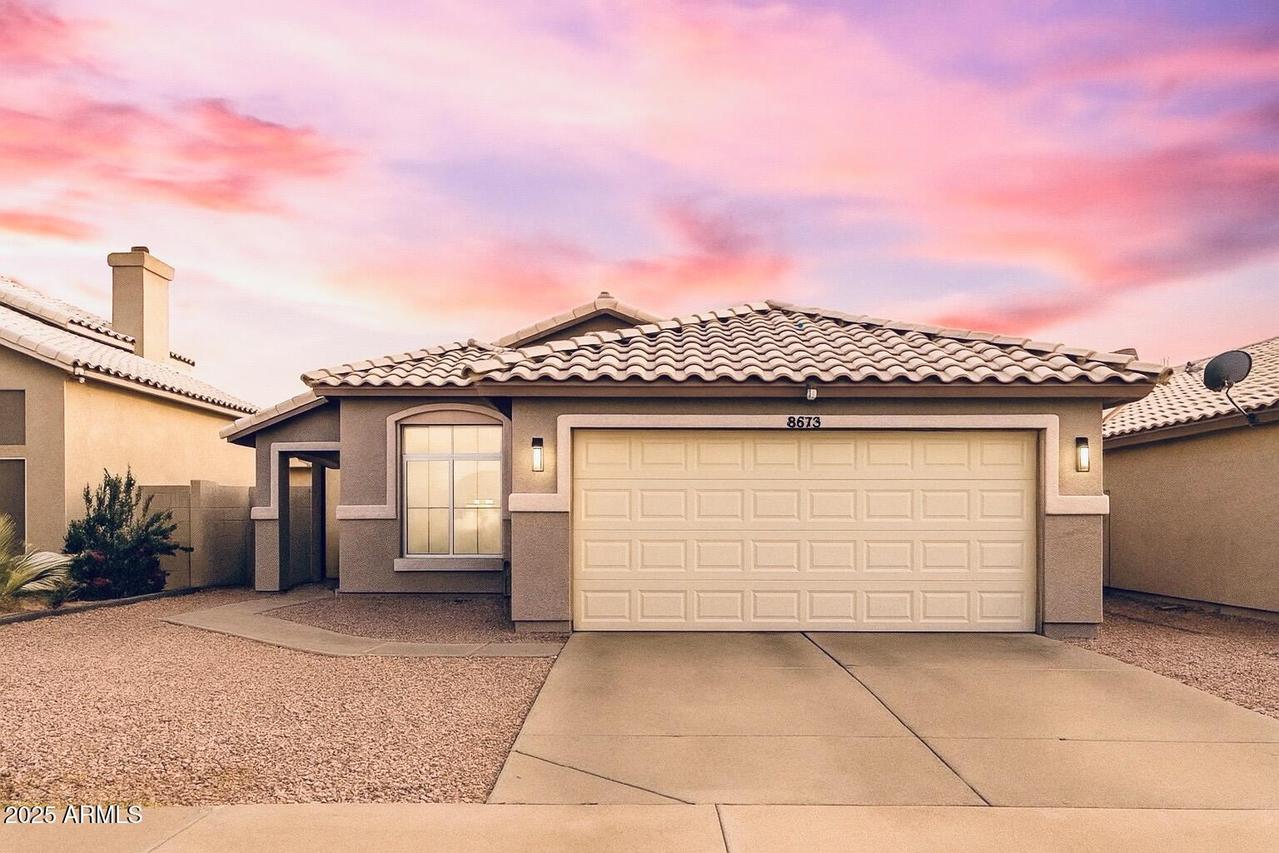 8673 W Palm Ln., Phoenix, AZ 85037