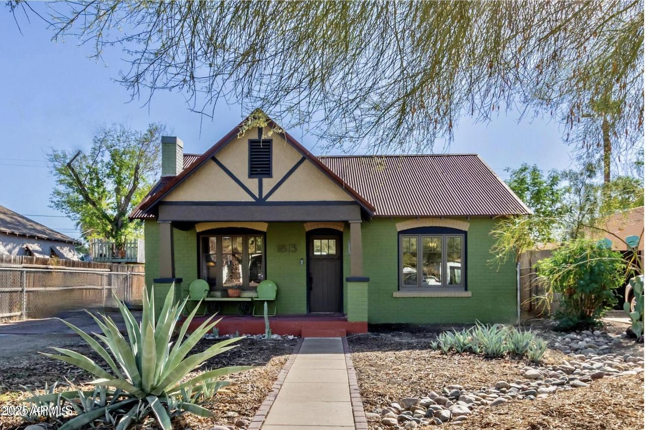 1813 E Willetta St., Phoenix, AZ 85006