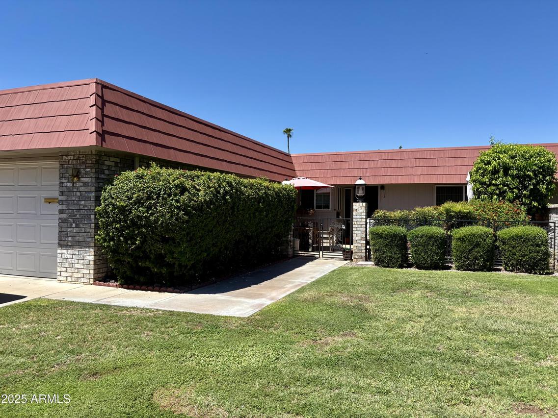 15602 N Lakeforest Dr., Sun City, AZ 85351