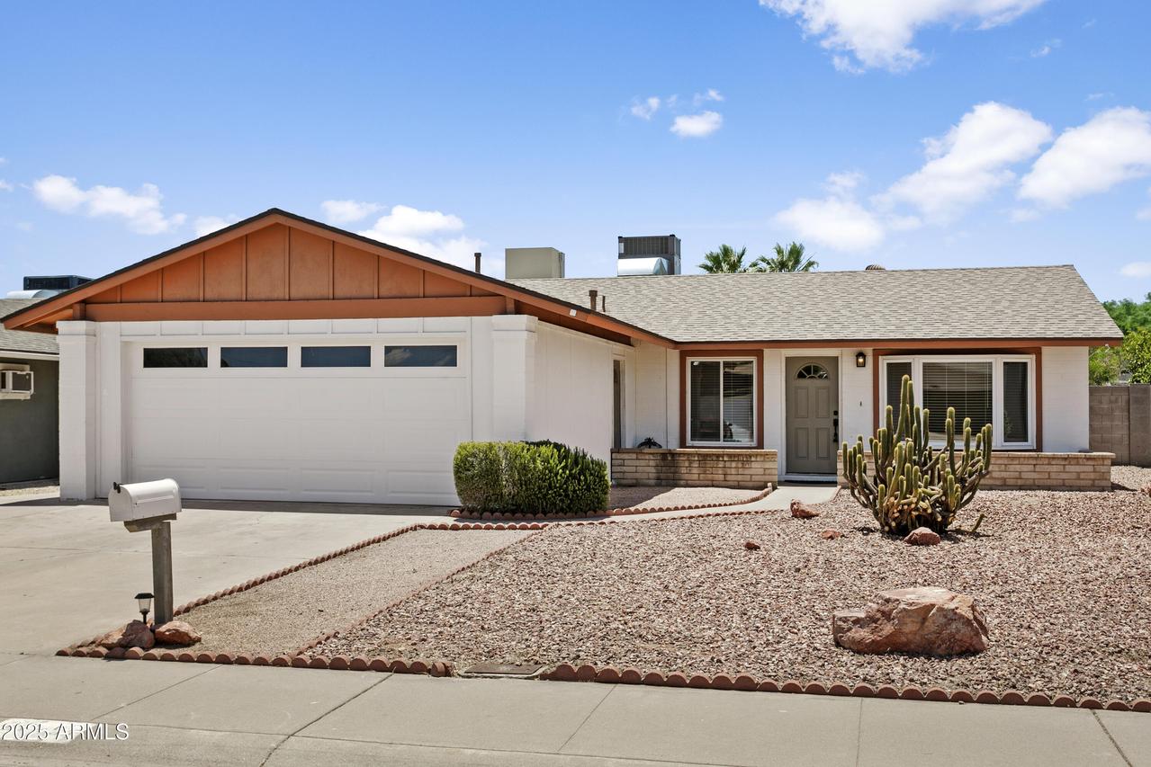 2745 E Dahlia Dr., Phoenix, AZ 85032