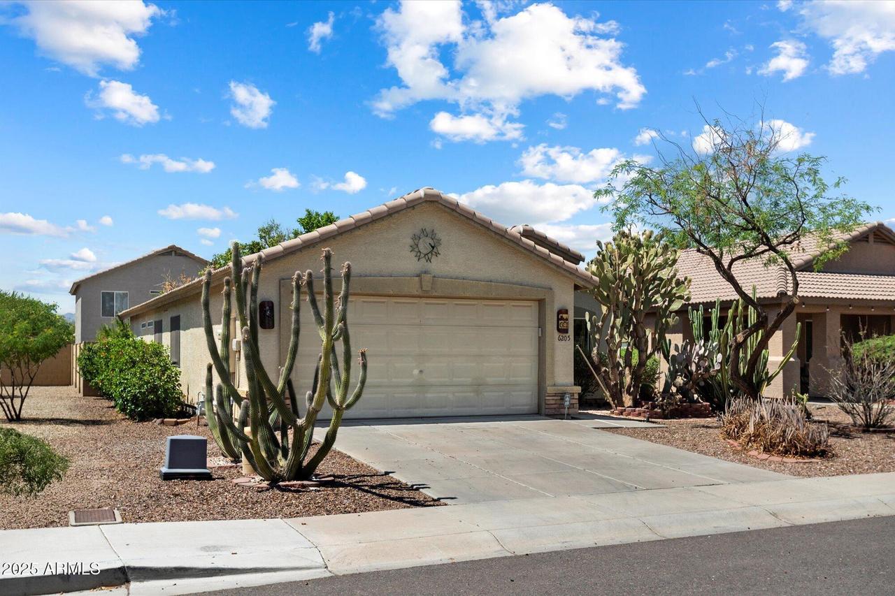 6205 W Encinas Ln., Phoenix, AZ 85043