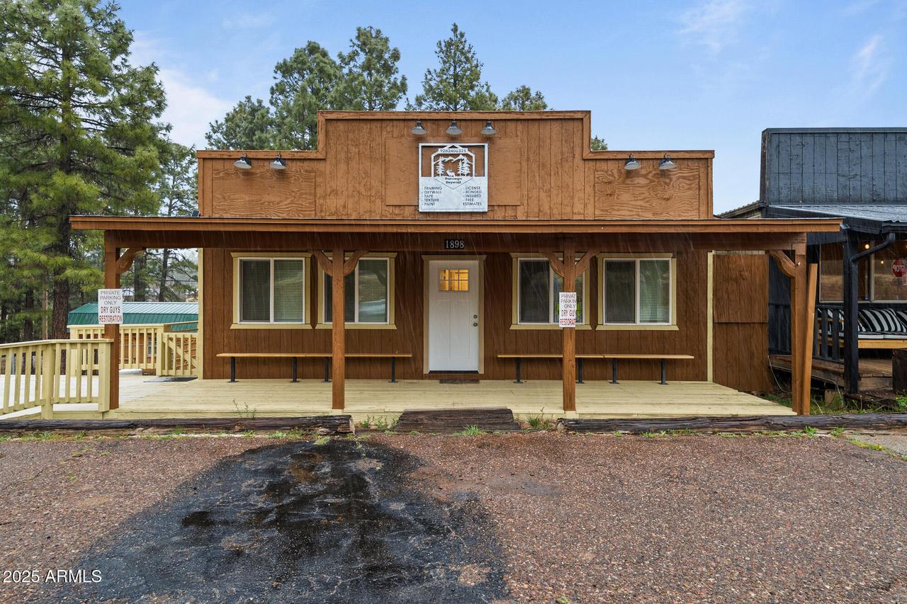 1898 State Route 260, Overgaard, AZ 85933