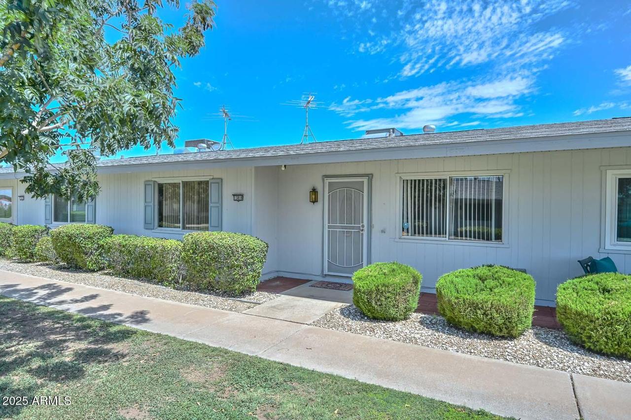 13818 N Newcastle Dr., Sun City, AZ 85351