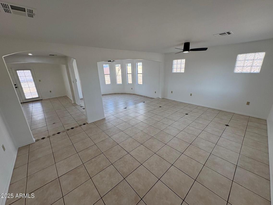 1200 W Cochise Dr., Phoenix, AZ 85021