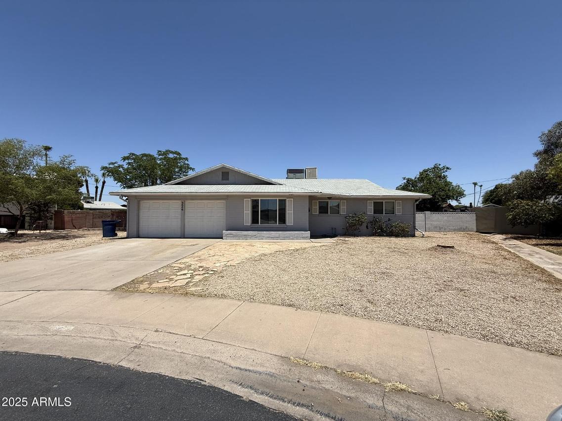 324 E Riviera Dr., Tempe, AZ 85282