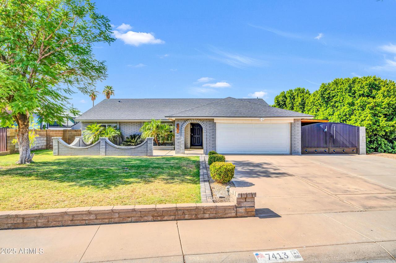 7413 W Columbine Dr., Peoria, AZ 85381